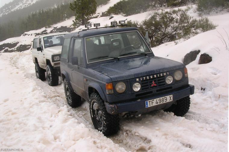 Mitsubishi Montero en la nieve 4x4